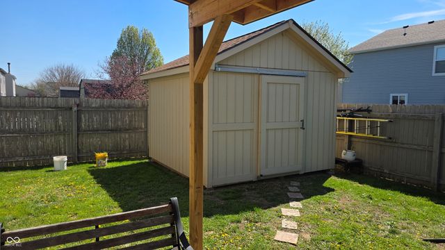 765 Country Gate Drive, Whiteland, IN 46184
