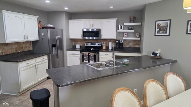 765 Country Gate Drive, Whiteland, IN 46184