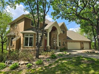 11338 Hawk High Court, Eden Prairie, MN 55347