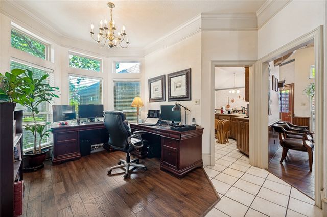 608 Crest Ridge Drive, Irving, TX 75061