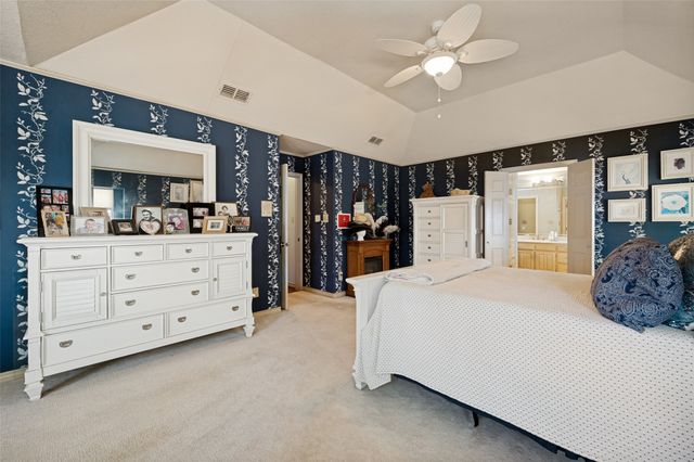 608 Crest Ridge Drive, Irving, TX 75061