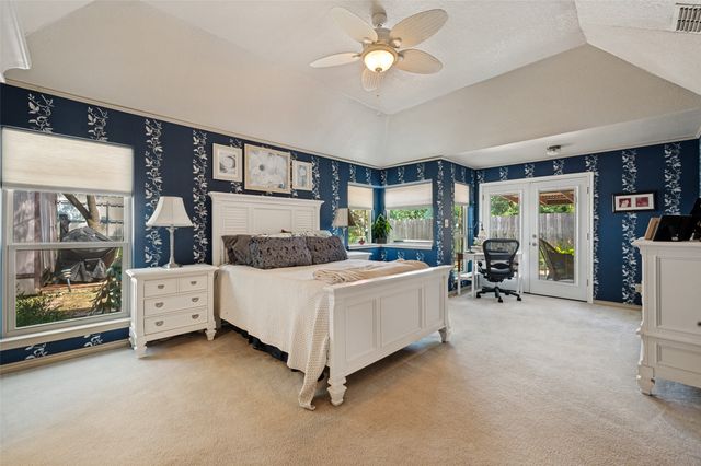 608 Crest Ridge Drive, Irving, TX 75061