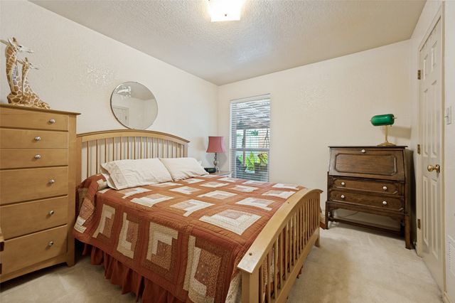608 Crest Ridge Drive, Irving, TX 75061