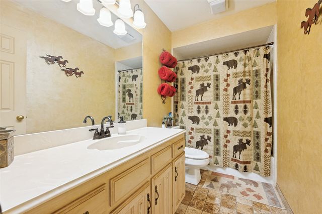 608 Crest Ridge Drive, Irving, TX 75061