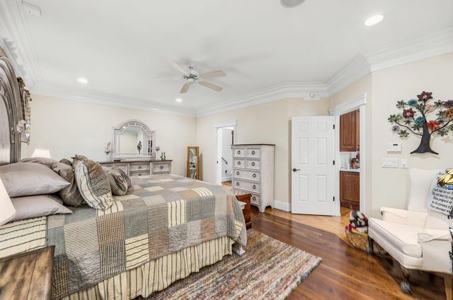2015 Ye Olde Kings Hwy., North Myrtle Beach, SC 29582
