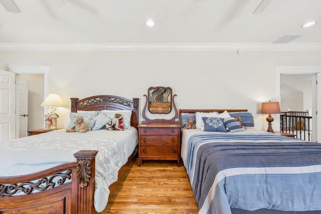 2015 Ye Olde Kings Hwy., North Myrtle Beach, SC 29582