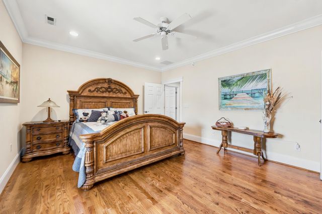 2015 Ye Olde Kings Hwy., North Myrtle Beach, SC 29582