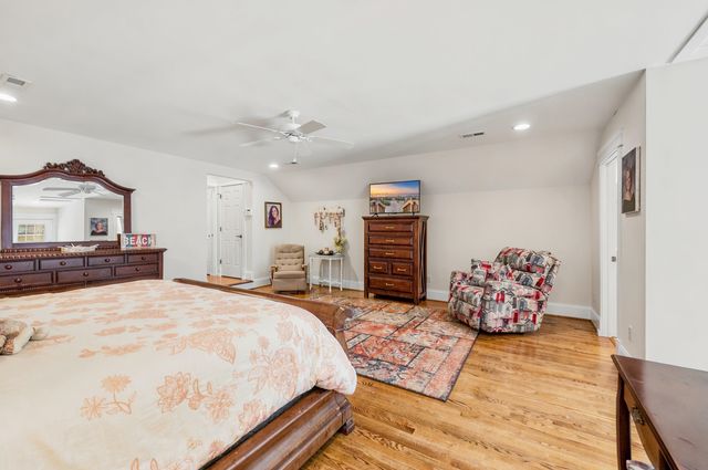 2015 Ye Olde Kings Hwy., North Myrtle Beach, SC 29582