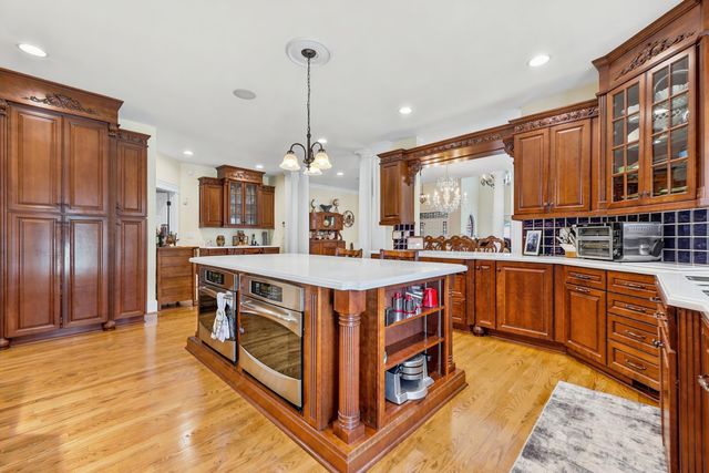 2015 Ye Olde Kings Hwy., North Myrtle Beach, SC 29582