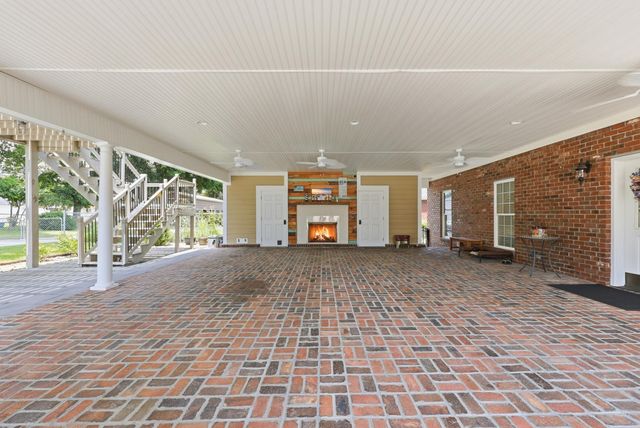 2015 Ye Olde Kings Hwy., North Myrtle Beach, SC 29582