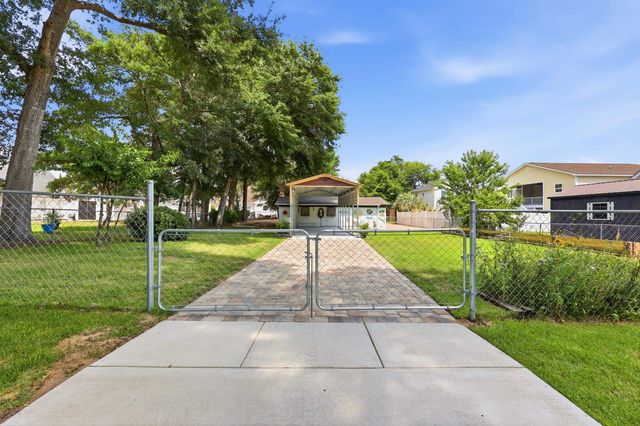 2015 Ye Olde Kings Hwy., North Myrtle Beach, SC 29582
