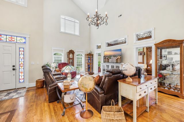 2015 Ye Olde Kings Hwy., North Myrtle Beach, SC 29582
