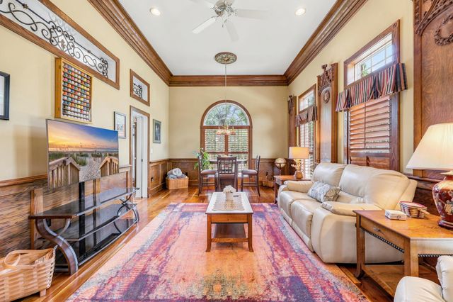 2015 Ye Olde Kings Hwy., North Myrtle Beach, SC 29582