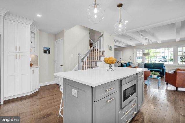 307 WASHINGTON LN, Fort Washington, PA 19034
