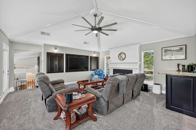 47 Bounty Road E, Benbrook, TX 76132