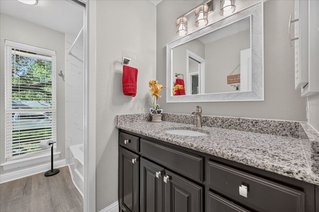 47 Bounty Road E, Benbrook, TX 76132