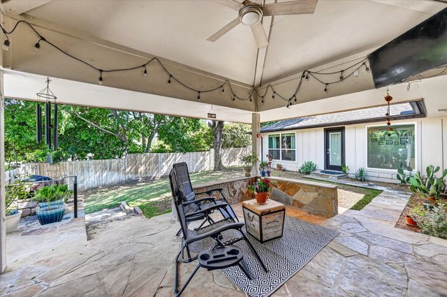 47 Bounty Road E, Benbrook, TX 76132