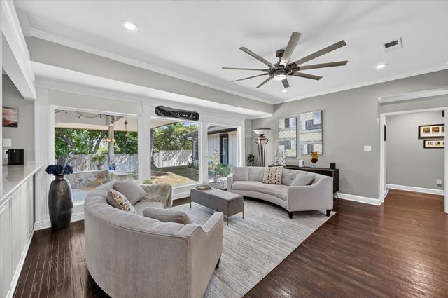 47 Bounty Road E, Benbrook, TX 76132