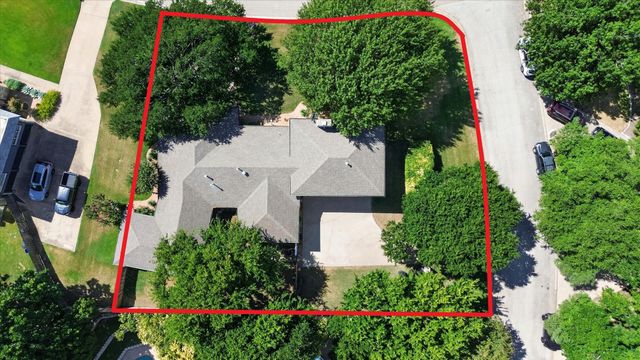 47 Bounty Road E, Benbrook, TX 76132