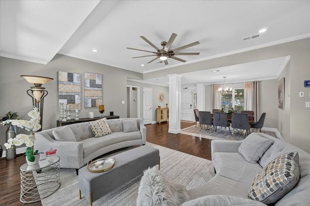47 Bounty Road E, Benbrook, TX 76132
