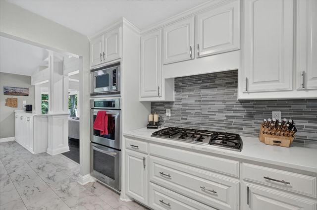 47 Bounty Road E, Benbrook, TX 76132