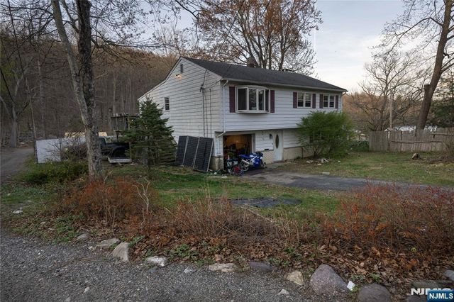 168 Art Street, Ringwood, NJ 07456