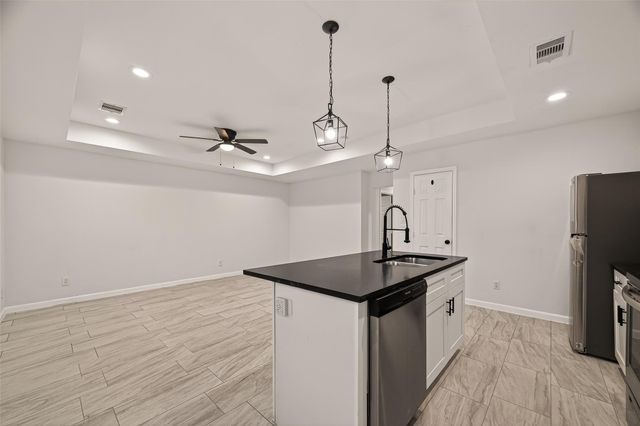 4302 Hirsch Road B, Houston, TX 77026