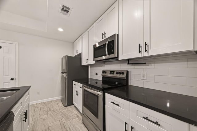 4302 Hirsch Road B, Houston, TX 77026