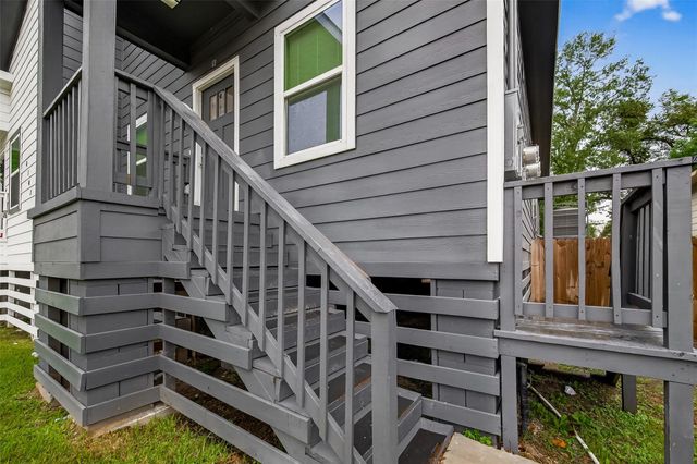 4302 Hirsch Road B, Houston, TX 77026