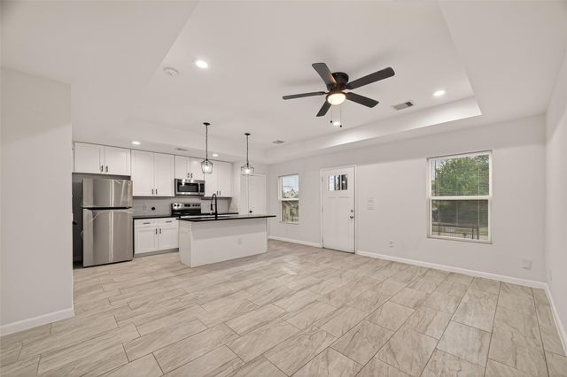 4302 Hirsch Road B, Houston, TX 77026