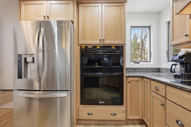 67 Forest Street, Londonderry, NH 03053