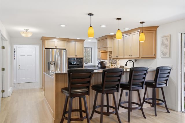 67 Forest Street, Londonderry, NH 03053