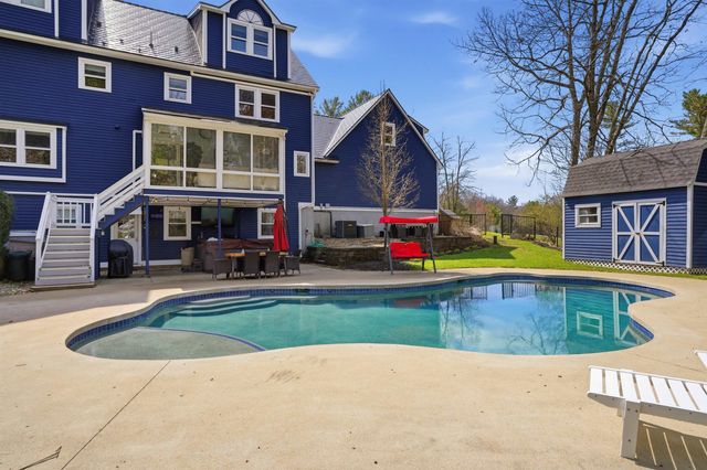 67 Forest Street, Londonderry, NH 03053