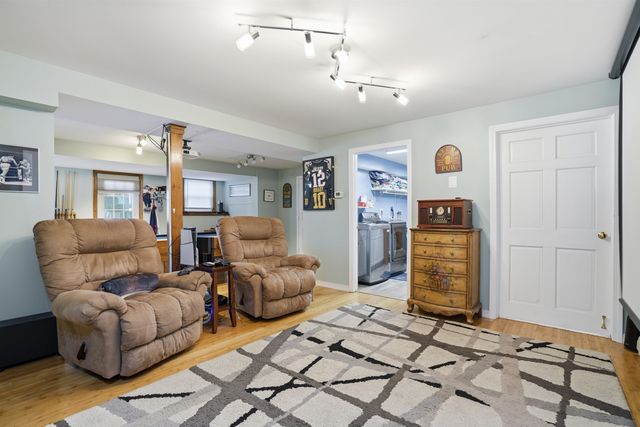 67 Forest Street, Londonderry, NH 03053
