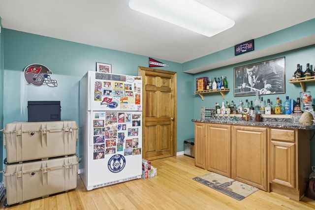 67 Forest Street, Londonderry, NH 03053