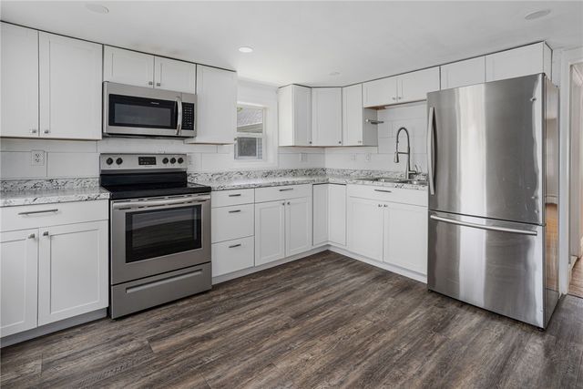 5 Shippen Avenue 2, Warwick, RI 02888