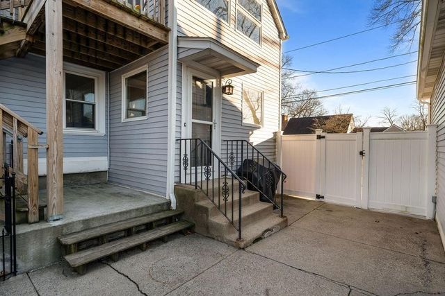 5 Shippen Avenue 2, Warwick, RI 02888