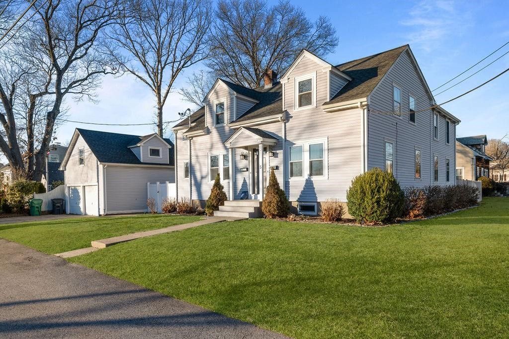 5 Shippen Avenue 2, Warwick, RI 02888