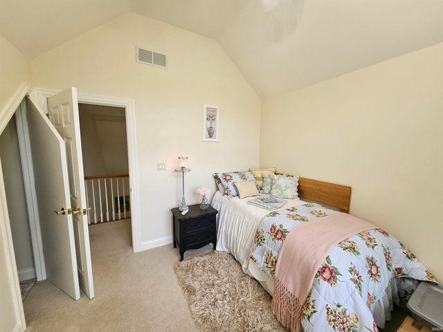 6644 Hillsgate Court, Newburgh, IN 47630