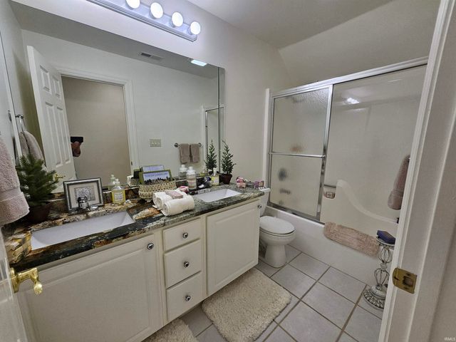 6644 Hillsgate Court, Newburgh, IN 47630