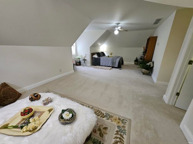 6644 Hillsgate Court, Newburgh, IN 47630