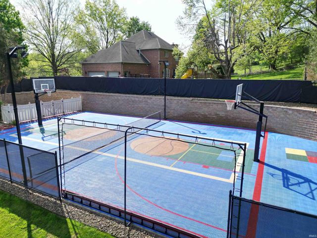 6644 Hillsgate Court, Newburgh, IN 47630