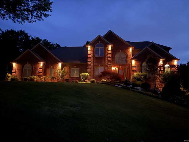 6644 Hillsgate Court, Newburgh, IN 47630