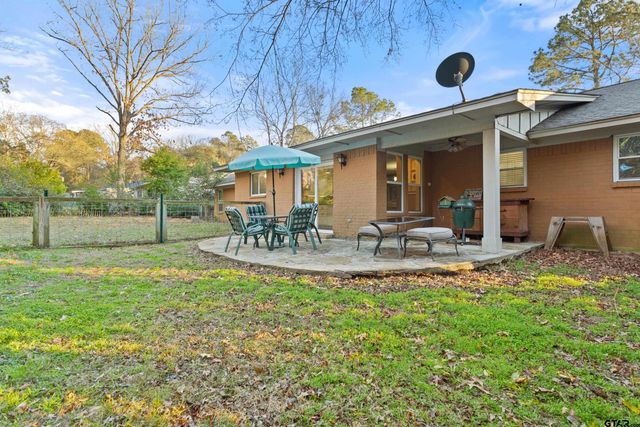 205 Canyon Drive, Hideaway, TX 75771