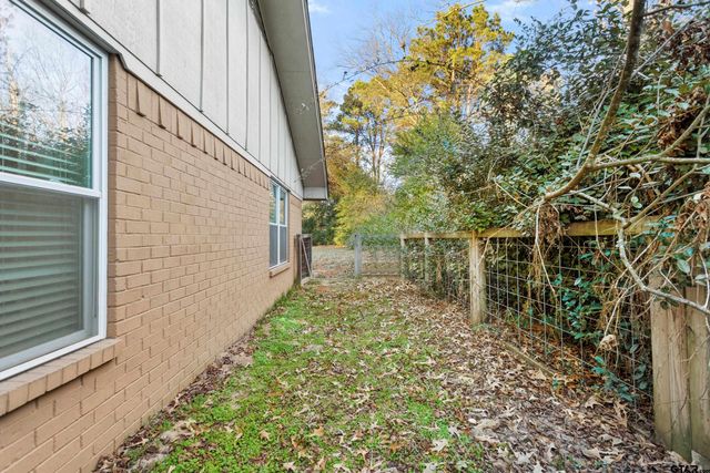 205 Canyon Drive, Hideaway, TX 75771