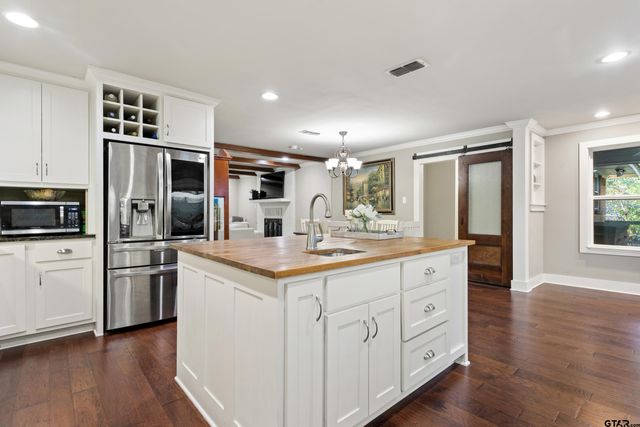 205 Canyon Drive, Hideaway, TX 75771