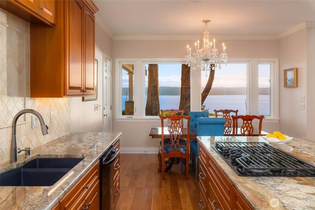 2527 Bretland Road, Camano Island, WA 98282