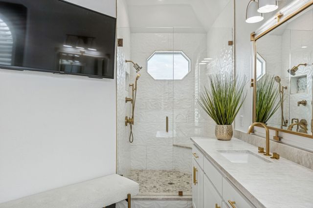 1001 Hat Creek Road, Bartonville, TX 76226