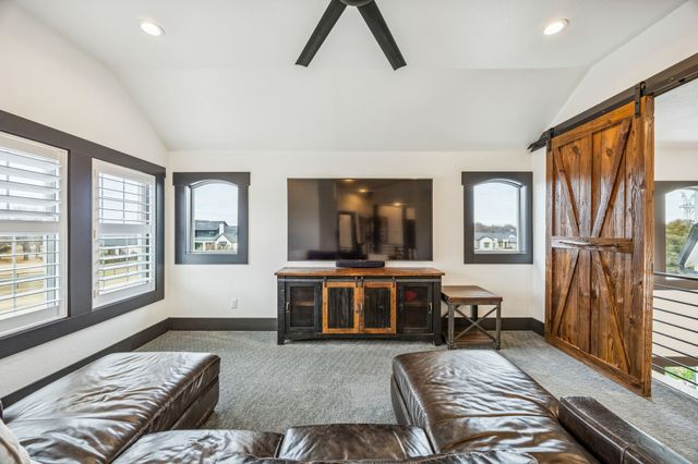 1001 Hat Creek Road, Bartonville, TX 76226