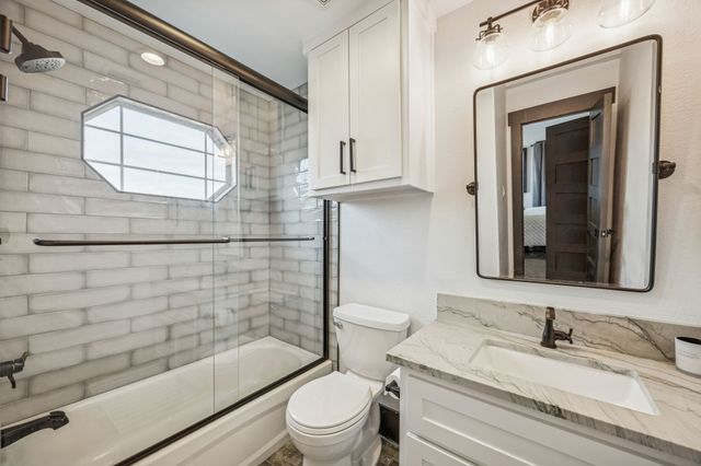 1001 Hat Creek Road, Bartonville, TX 76226